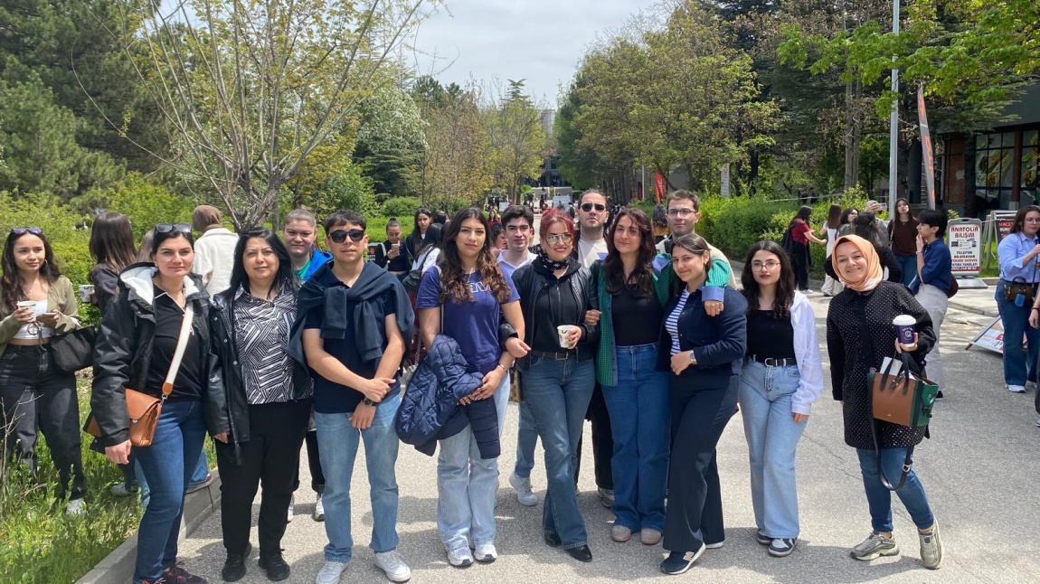 ÖĞRENCİLERİMİZ HACETTEPE ÜNİVERSİTESİNİ ZİYARET ETTİ